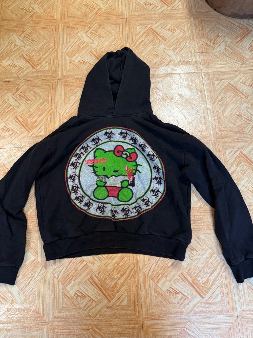 droland miller hello kitty hoodie size m